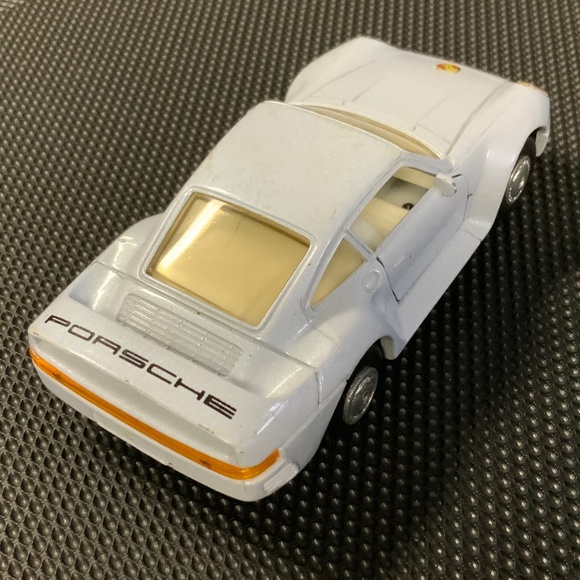 MC Toy Other - Porsche 959 1/36 Scale Toy Car